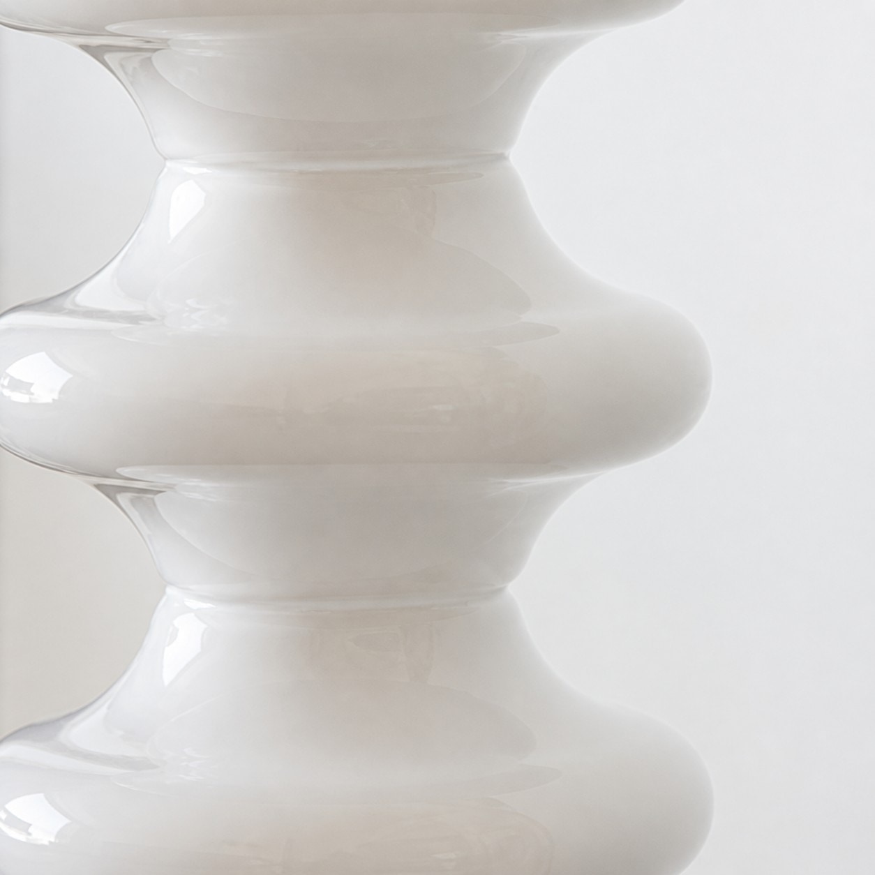 Layered white opal glass contour detail